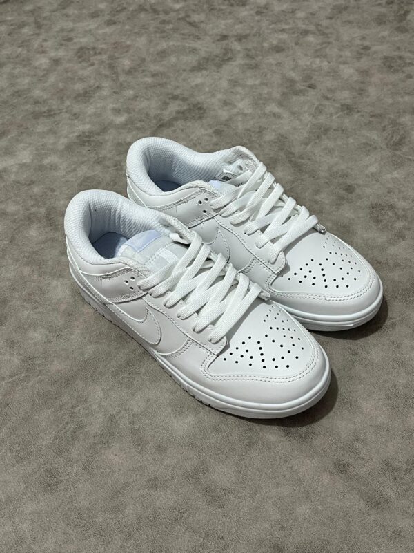 Nike Air Force 1 Low Triple White