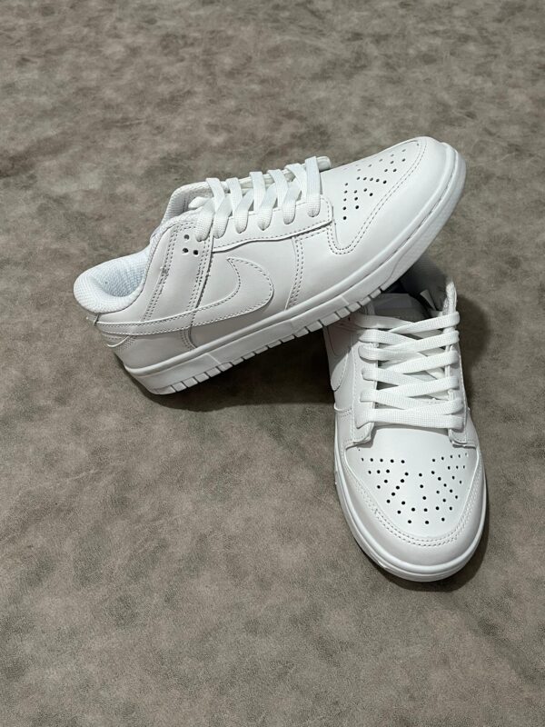 Nike Air Force 1 Low Triple White
