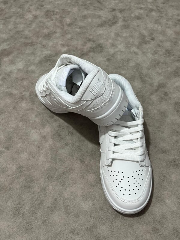 Nike Air Force 1 Low Triple White