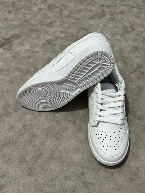Nike Air Force 1 Low Triple White