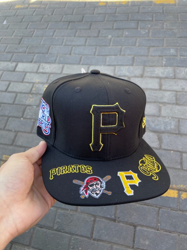 Pirates Black