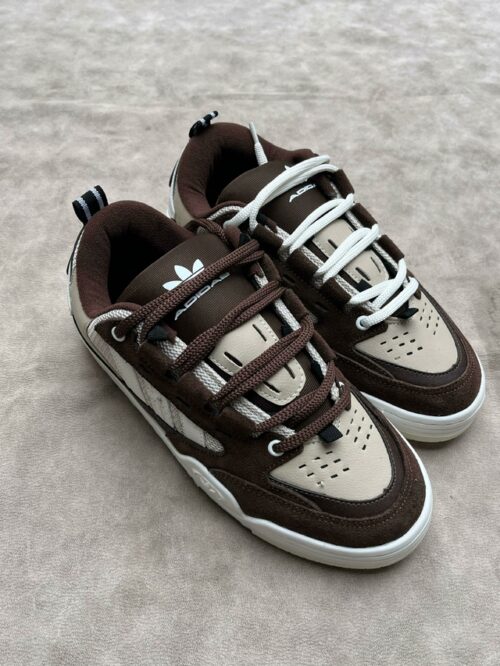 Adidas 2000 Marrón