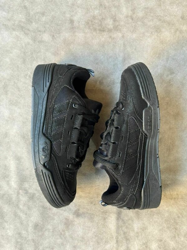 Adidas 2000 Total Black