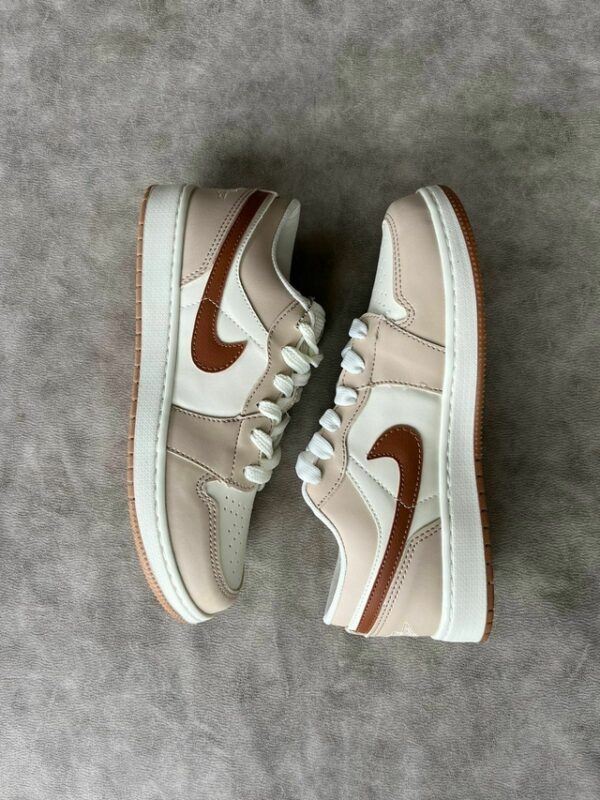Jordan Low 1 Beige